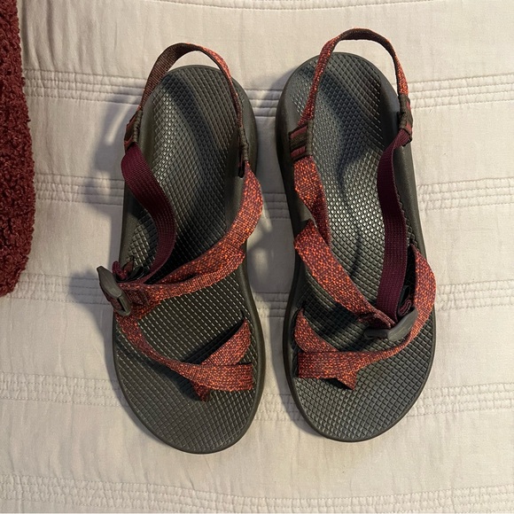 Chaco Men’s Burgundy and Black Adventure Sandals - Picture 2 of 6